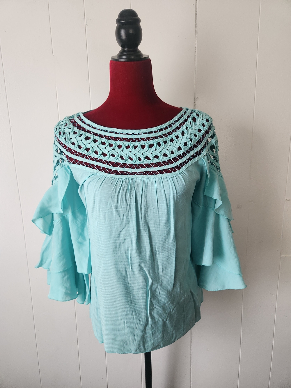 Esley Crochet Yoke Cold-Shoulder Top in Aqua Size Small Boho Chic Whimsy Classy